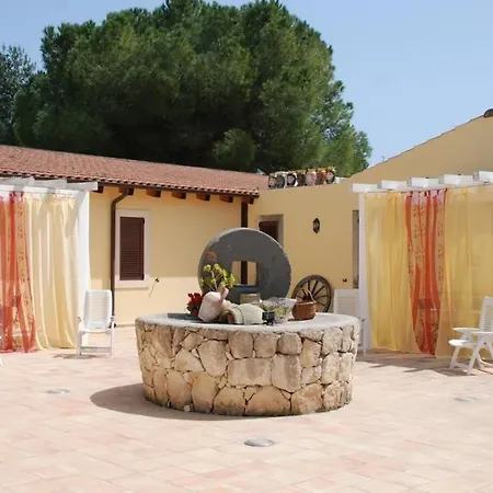 Punta Milocca Sleeps 2 Wifi T764351 Apartament Terrauzza