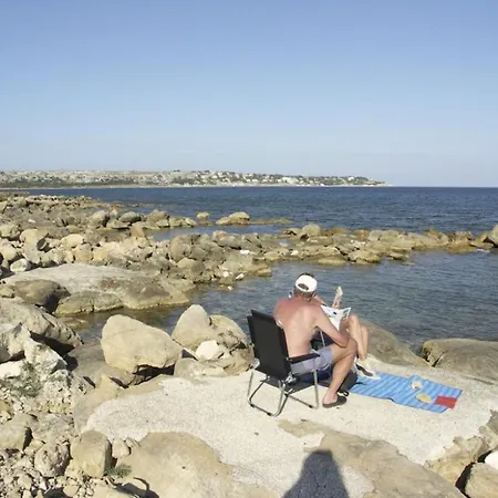 Punta Milocca Sleeps 2 Wifi T764351