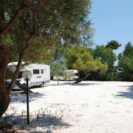 Apartament Punta Milocca Sleeps 2 Wifi T764351 Terrauzza