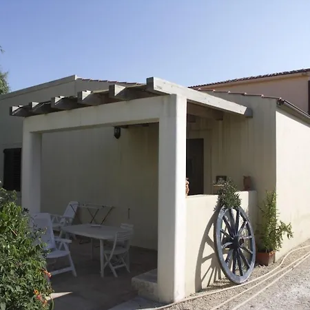 Punta Milocca Sleeps 2 Wifi T764351 Apartament